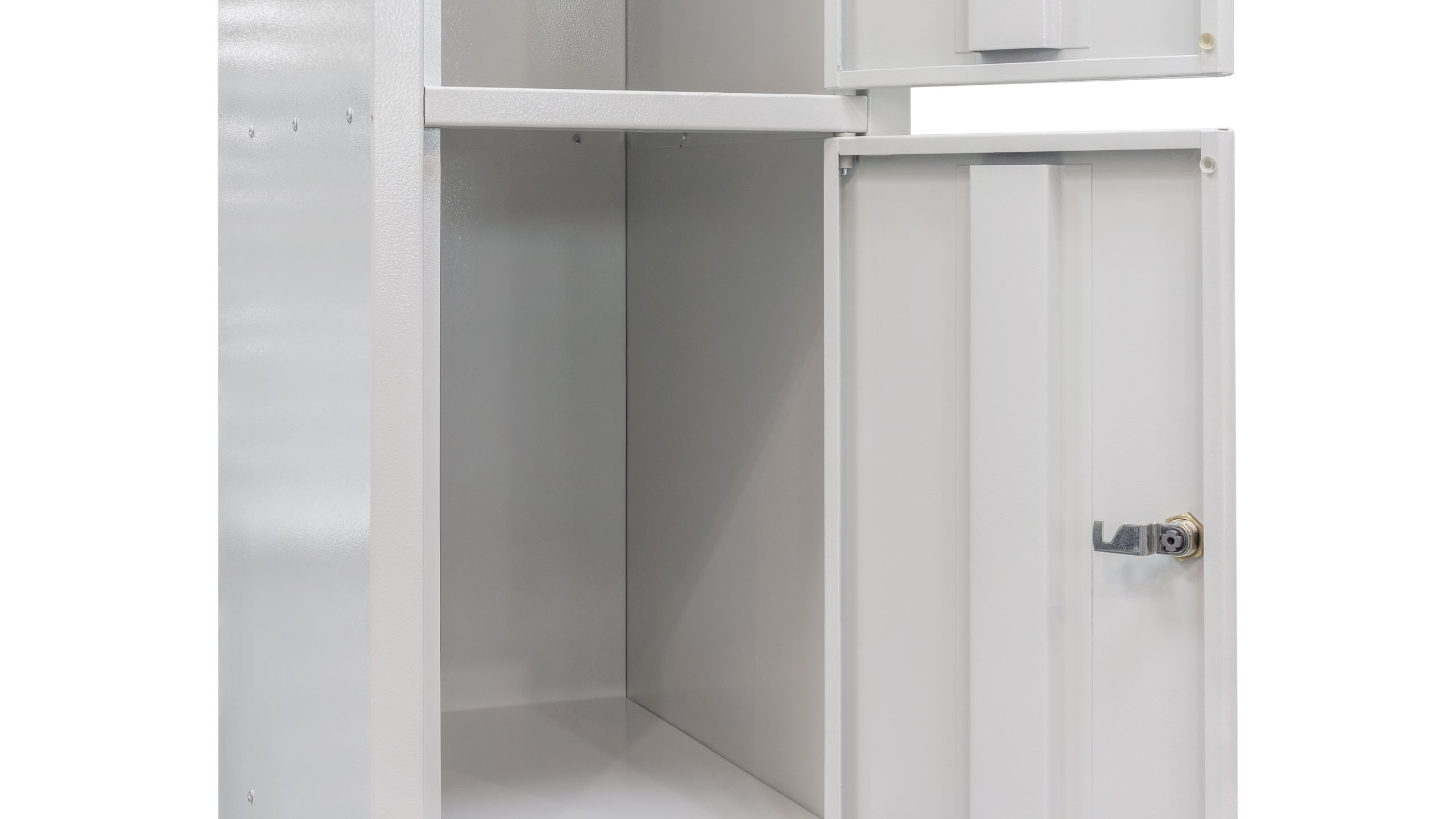 Open section of the storage room (cell cabinet) SO for 4 cells